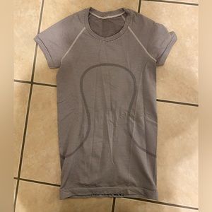 Lululemon swiftly tech